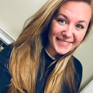 Meet your Posher, Carrie